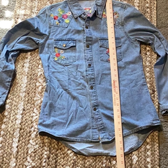 Free People Home Made Denim Shirt Wunderlust Embroidered Sz L - Picture 15 of 15